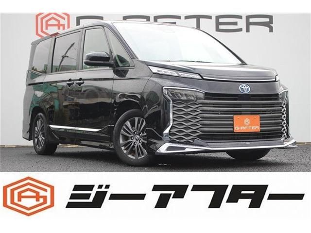 TOYOTA / VOXY HYBRID