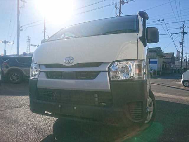 TOYOTA / HIACE van 2WD