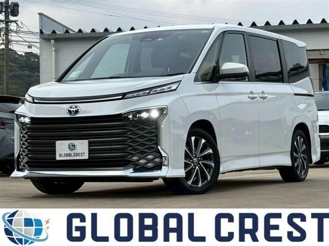 TOYOTA / VOXY HYBRID