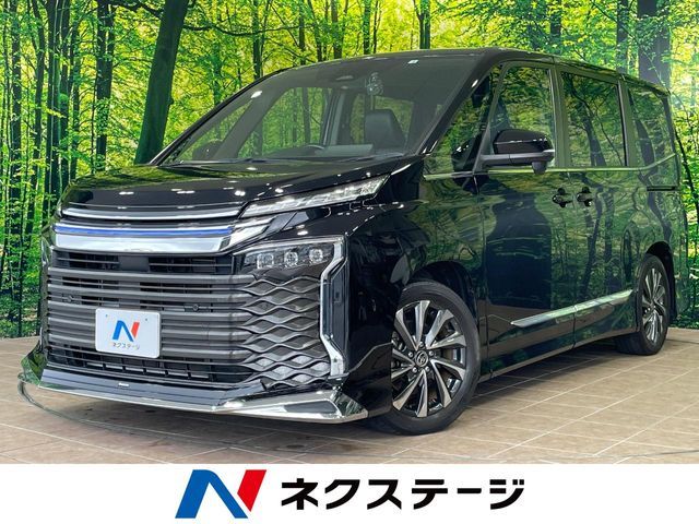 TOYOTA / VOXY HYBRID