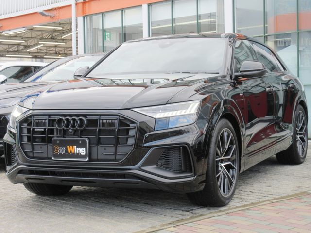 AUDI / AUDI Q8