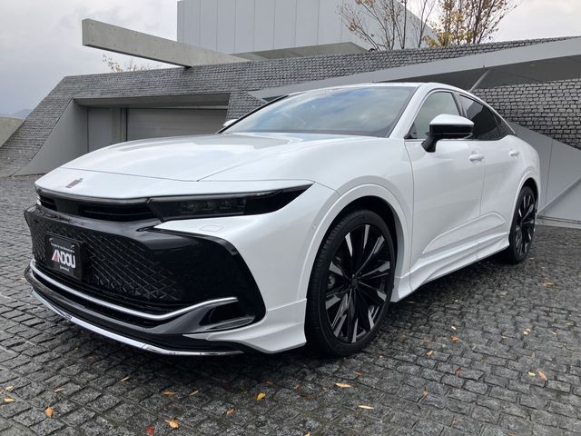 TOYOTA / CROWN CROSSOVER