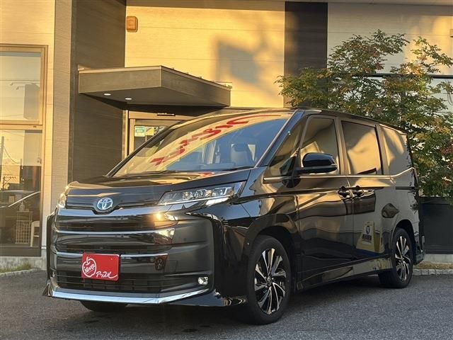 TOYOTA / NOAH HYBRID