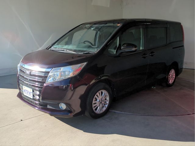 TOYOTA / NOAH