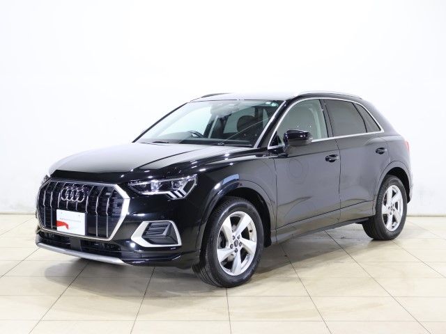 AUDI / AUDI Q3