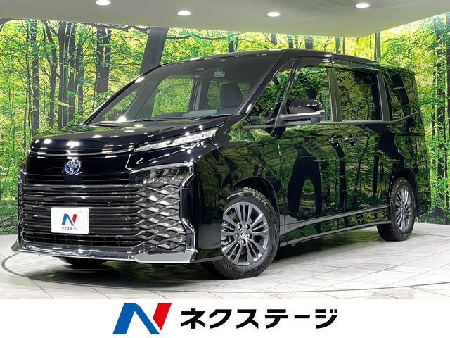 TOYOTA / VOXY HYBRID 4WD