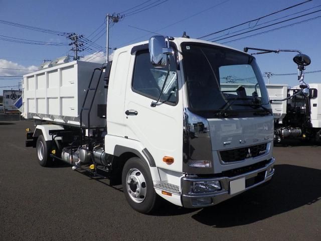 MITSUBISHI FUSOU / FIGHTER