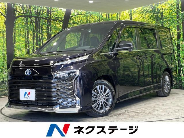 TOYOTA / VOXY HYBRID 4WD