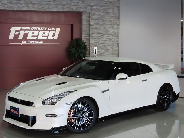 NISSAN / GT-R