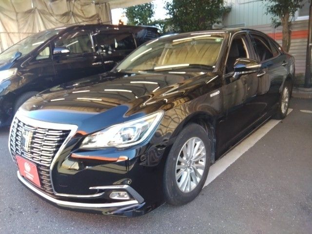 TOYOTA / CROWN sedan hybrid