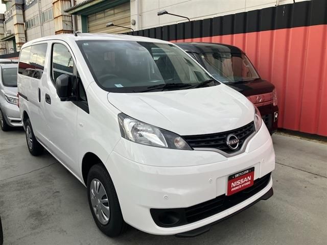 NISSAN / NV200 VANETTE van 4WD