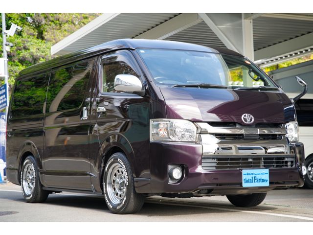 TOYOTA / REGIUSACE van 2WD