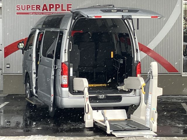 TOYOTA / HIACE van 4WD