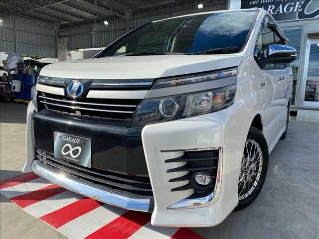 TOYOTA / VOXY HYBRID