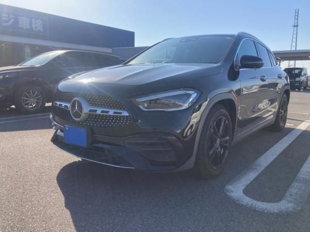 MERCEDES BENZ / MERCEDES BENZ GLA class