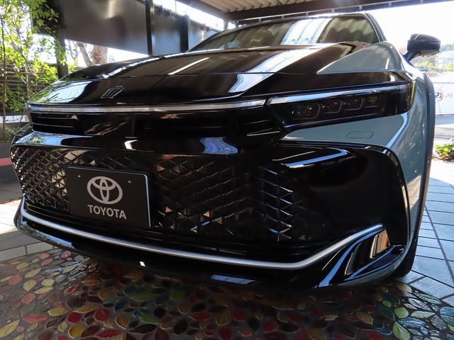 TOYOTA / CROWN CROSSOVER