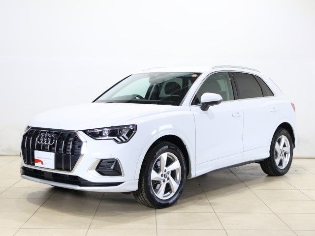 AUDI / AUDI Q3