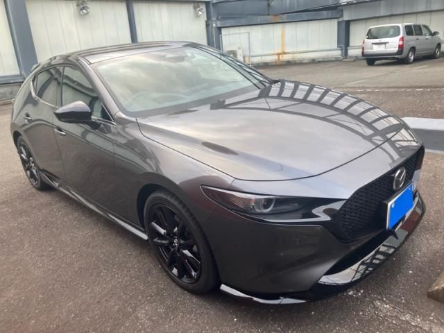 MAZDA / マツダ３ファストバック