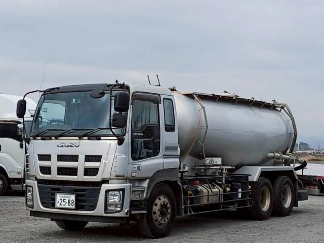 ISUZU / GIGA