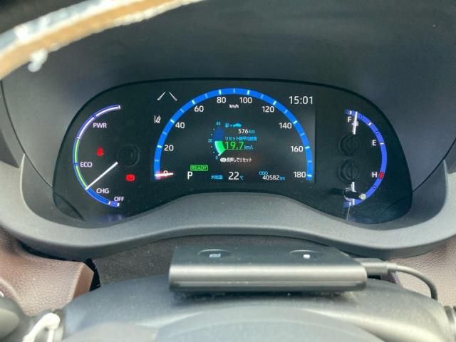 TOYOTA / YARIS CROSS HYBRID