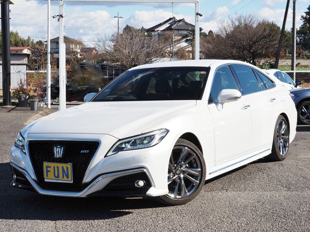 TOYOTA / CROWN sedan hybrid