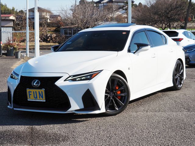 TOYOTA / LEXUS IS300h