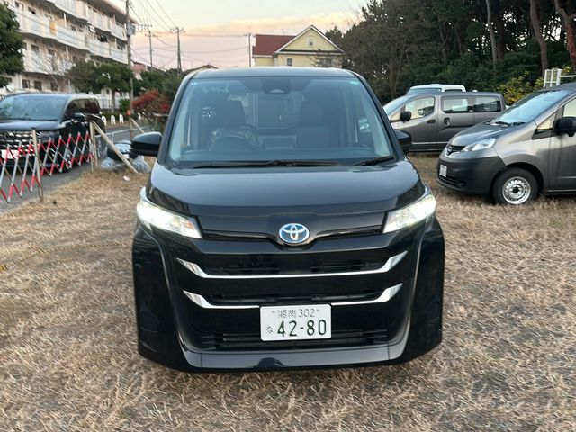TOYOTA / NOAH HYBRID