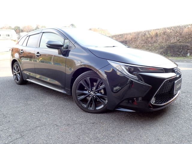 TOYOTA / COROLLA TOURING HYBRID