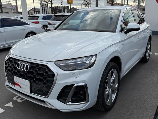 AUDI / AUDI Q5