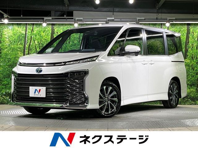 TOYOTA / VOXY HYBRID
