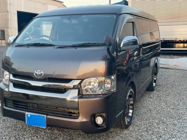 TOYOTA / REGIUSACE van 2WD