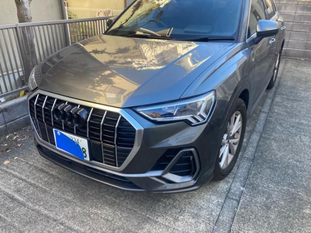 AUDI / AUDI Q3