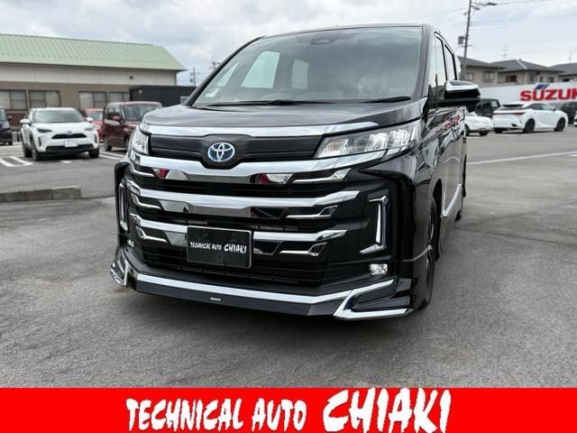 TOYOTA / NOAH HYBRID