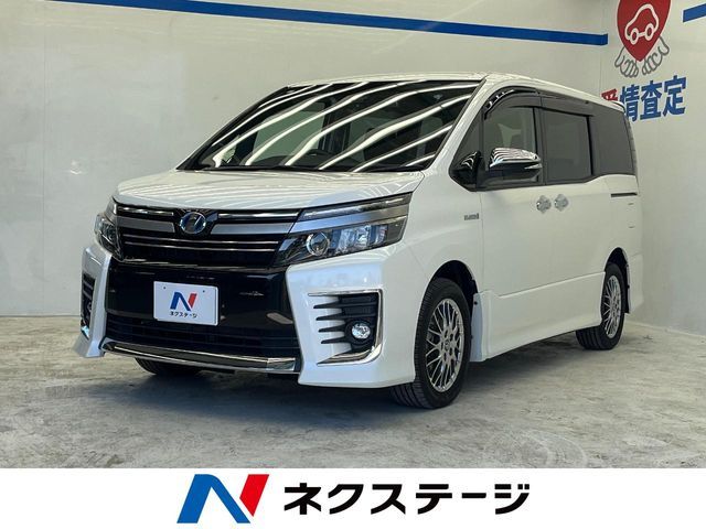 TOYOTA / VOXY HYBRID