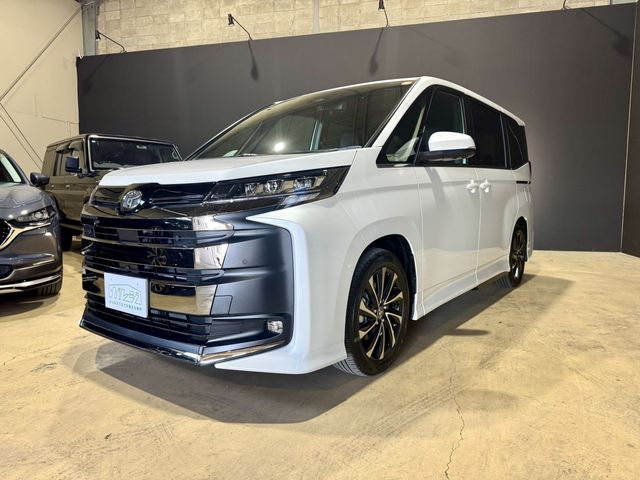 TOYOTA / NOAH HYBRID