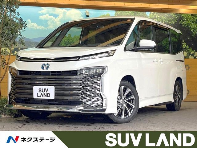 TOYOTA / VOXY HYBRID