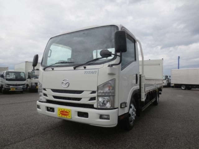 MAZDA / TITAN