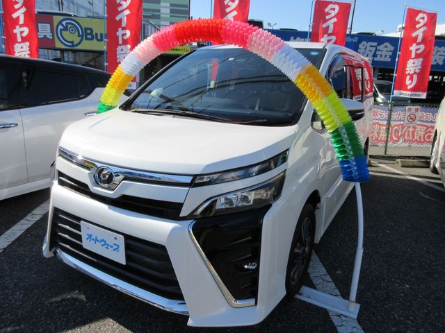 TOYOTA / VOXY