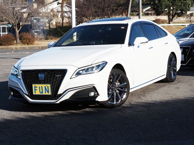 TOYOTA / CROWN sedan hybrid 4WD