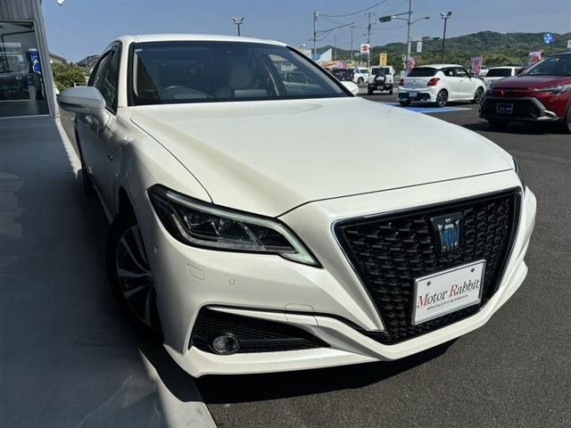 TOYOTA / CROWN sedan hybrid