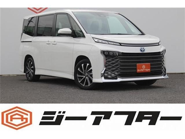 TOYOTA / VOXY HYBRID