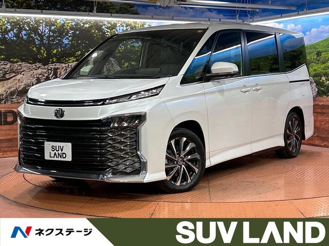 TOYOTA / VOXY HYBRID