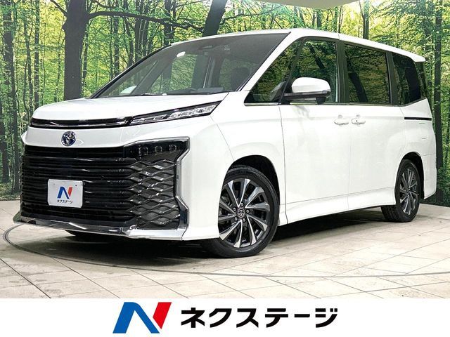 TOYOTA / VOXY HYBRID