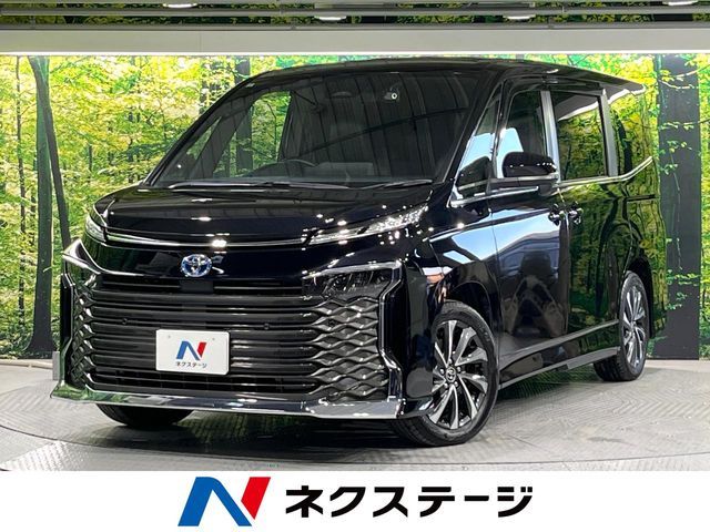 TOYOTA / VOXY HYBRID