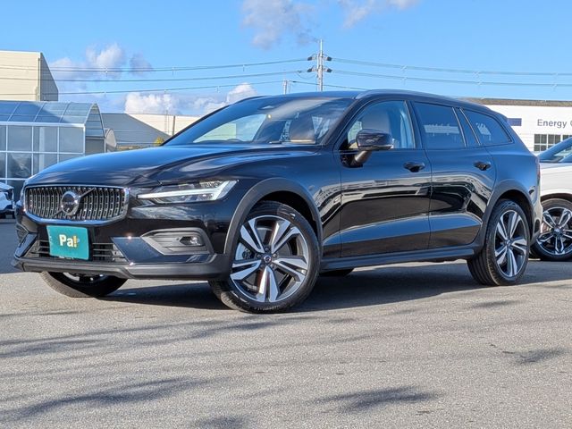 VOLVO / VOLVO V60 CROSS COUNTRY