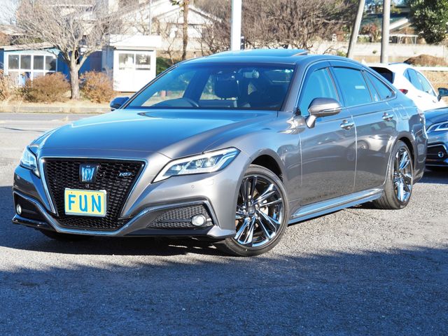 TOYOTA / CROWN sedan hybrid 4WD