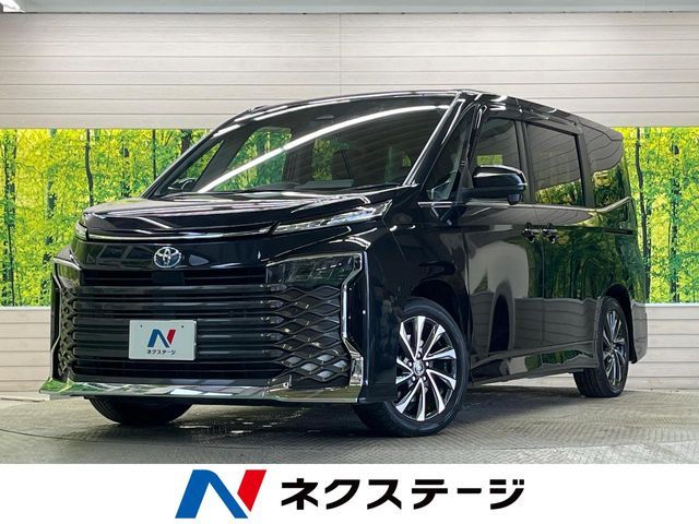 TOYOTA / VOXY HYBRID