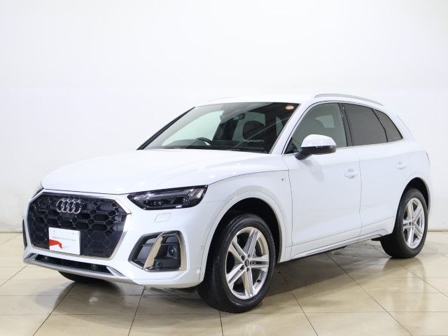 AUDI / AUDI Q5