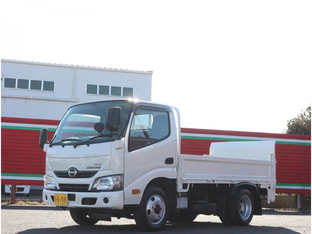 Japanese used car Ref# 1469823 HINO / DUTRO