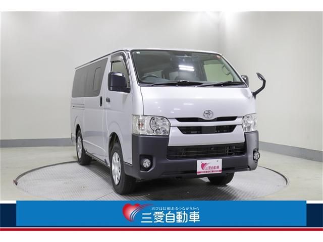 TOYOTA / HIACE van 4WD